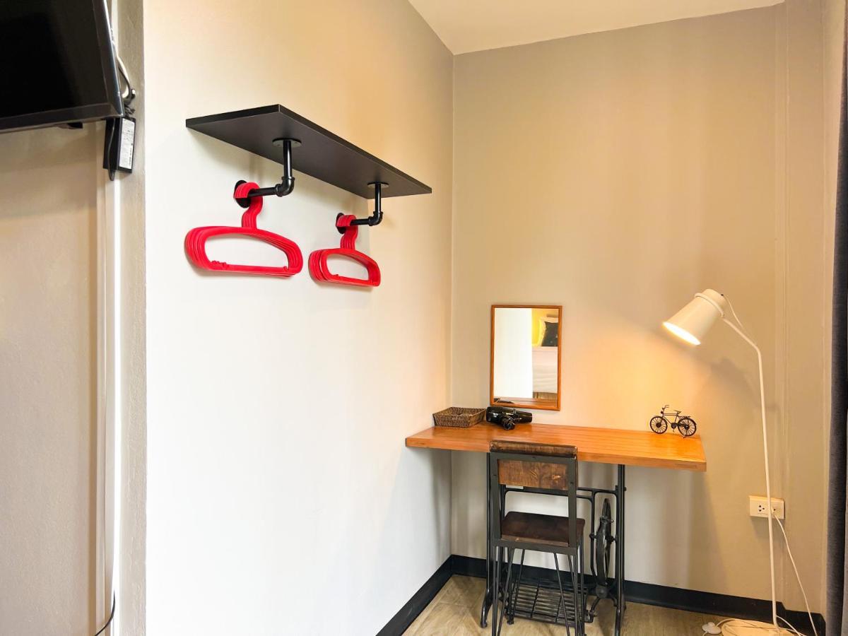 At 20 By Sleepyoho Couette-café Chiang Mai